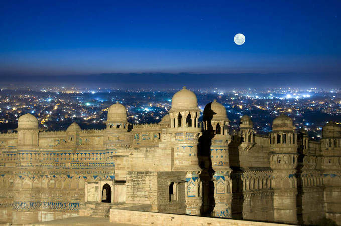 Golden Triangle with Beautiful Gwalior Tour Package